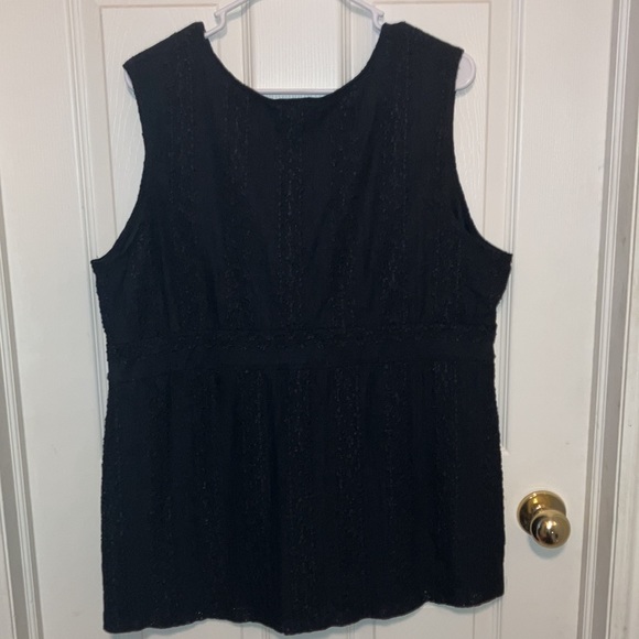 Beautiful Plus Size, Black Sleeveless top by Lane Bryant🖤 - Picture 3 of 5